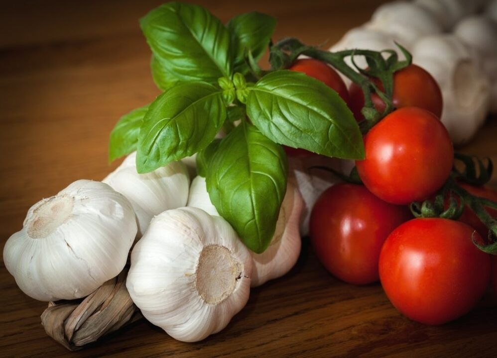 tomatoes and garlic from human pests